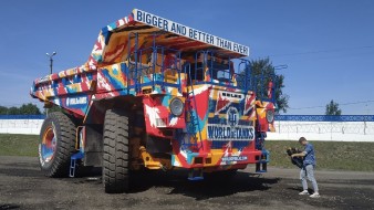 Wargaming и БелАЗ представили 90-тонный самосвал в камуфляже WG Fest: День танкиста