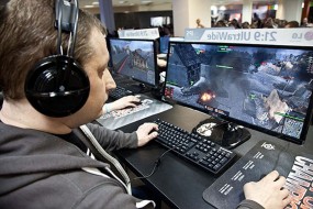 Брянца обманули в онлайн-игре World of Tanks на 17 тысяч рублей