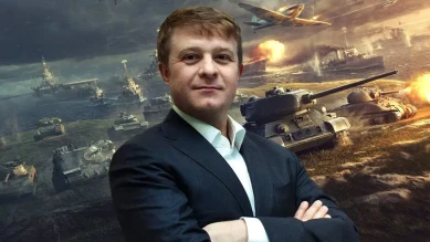 Глава Wargaming Виктор Кислый кидает бутылку из окна отеля в Германии